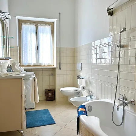 Tatil Evi Decia's House A Due Passi Dalla Metro A Roma