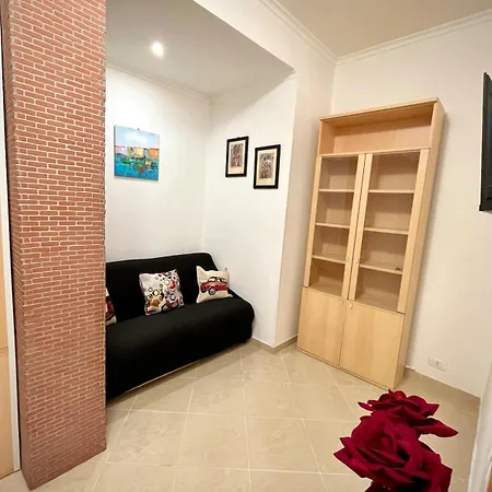 Tatil Evi Decia's House A Due Passi Dalla Metro A