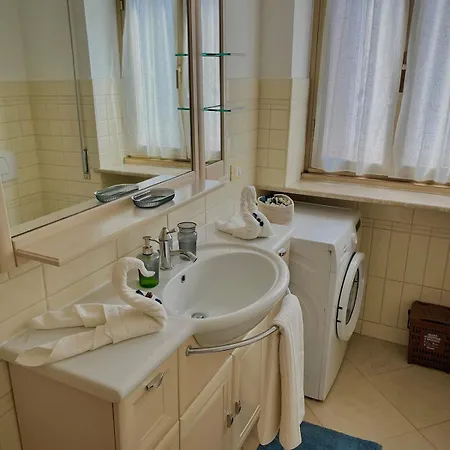 Tatil Evi Decia's House A Due Passi Dalla Metro A *